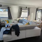 Beautiful House Near Everything!